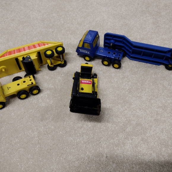 Tonka Kids Toy Vehicle Set - Yellow and Blue - Picture 12 of 13